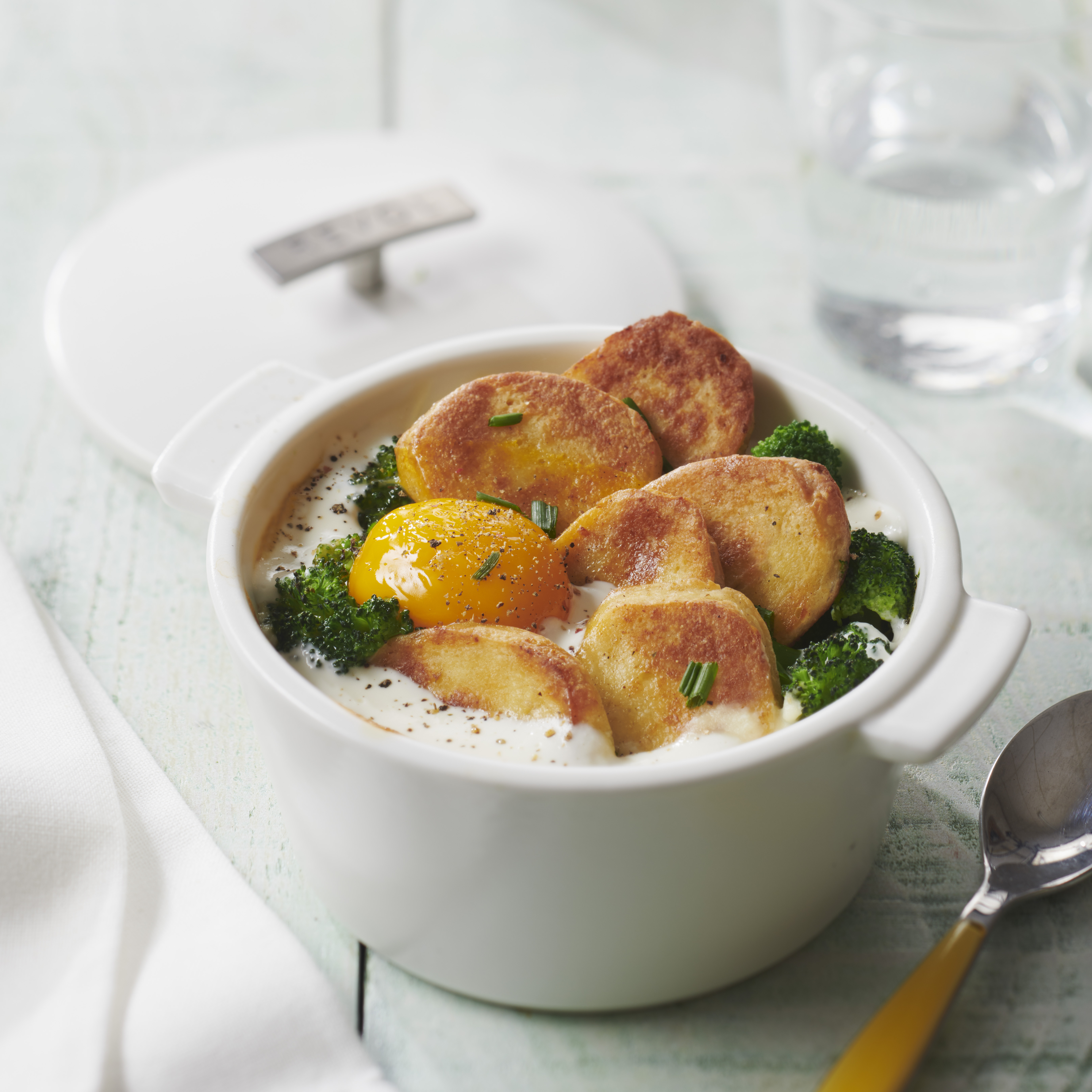 Quenelles de l'Atelier brochet façon œuf cocotte